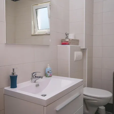 Apartment With A Parking Space Brela, Makarska - 20739