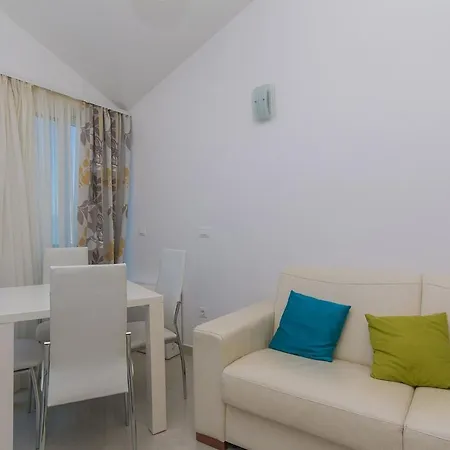 With Parking Space Brela, Makarska - 20739 * Brela