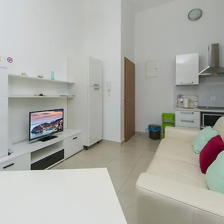 With A Parking Space Brela, Makarska - 20739 Apartment