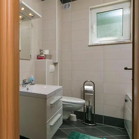 Apartament With Parking Space - Makarska - 20739