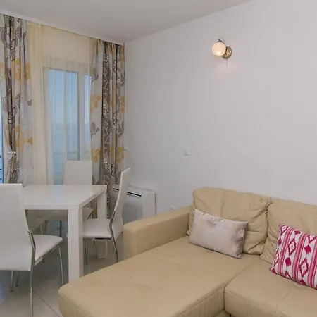 With A Parking Space Brela, Makarska - 20739 Apartment Brela