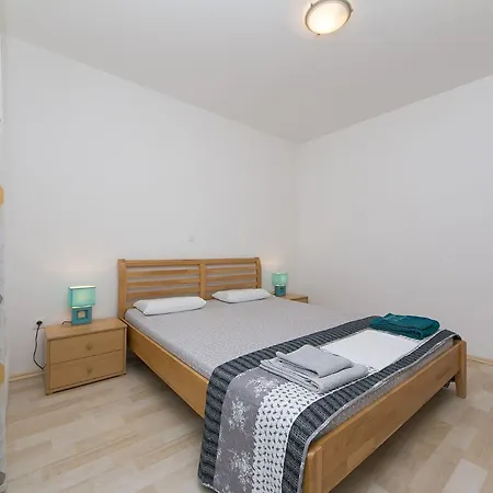 아파트 With Parking Space - Makarska - 20739